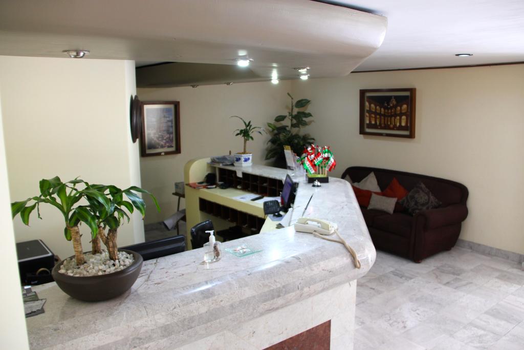 Hotel Tehuacan Plaza Екстер'єр фото