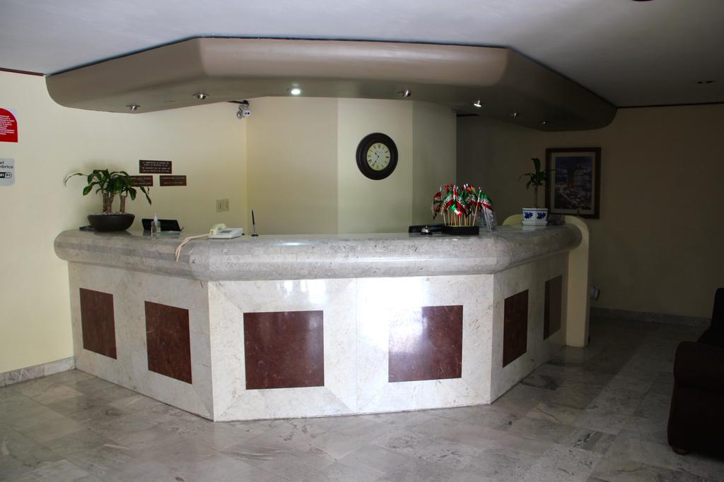 Hotel Tehuacan Plaza Екстер'єр фото