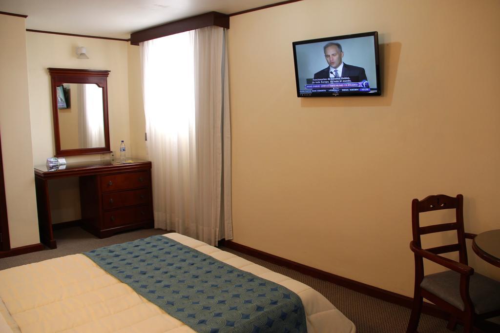 Hotel Tehuacan Plaza Екстер'єр фото