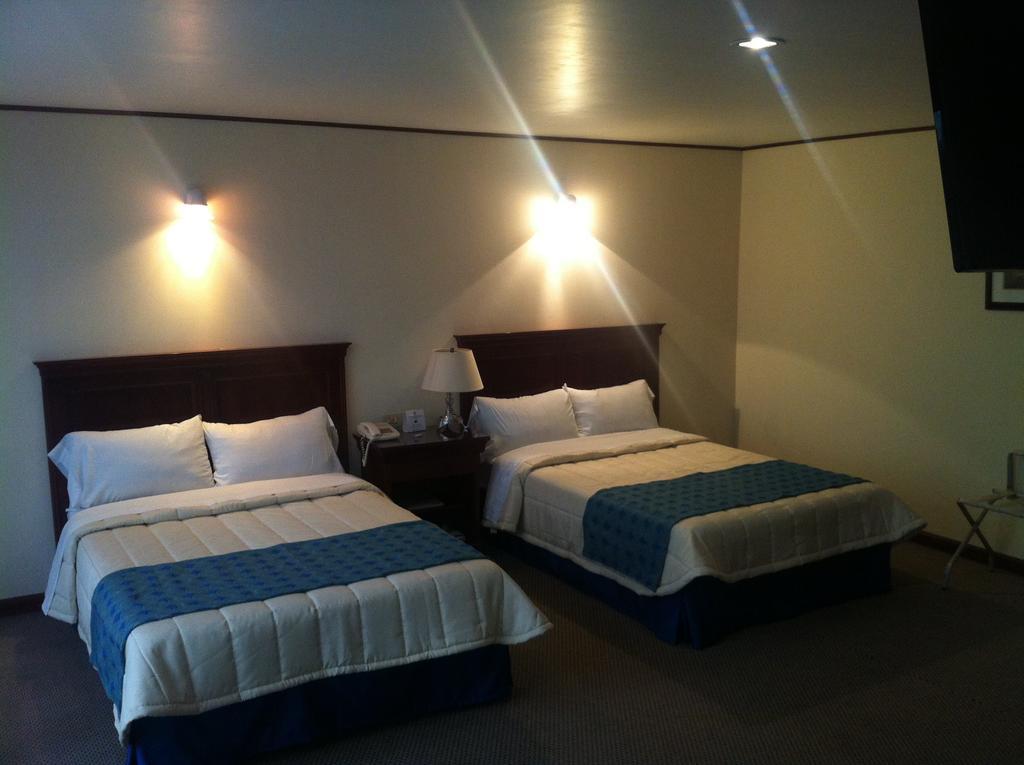 Hotel Tehuacan Plaza Екстер'єр фото