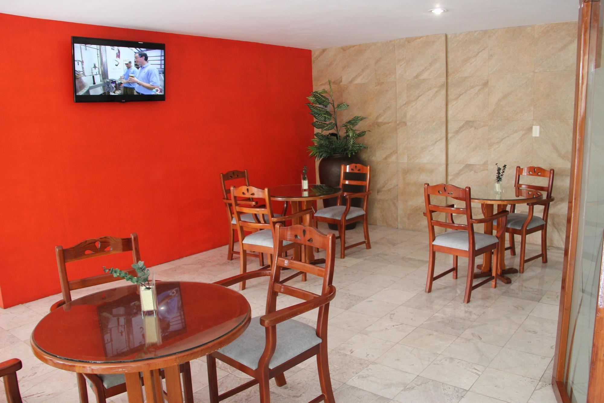 Hotel Tehuacan Plaza Екстер'єр фото
