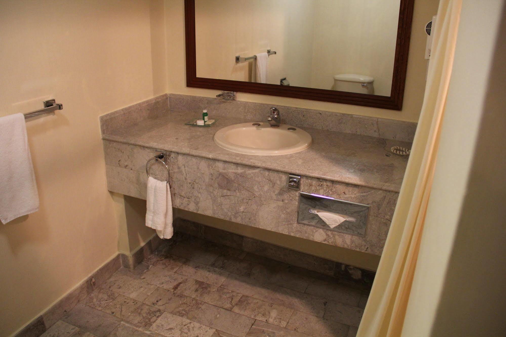 Hotel Tehuacan Plaza Екстер'єр фото