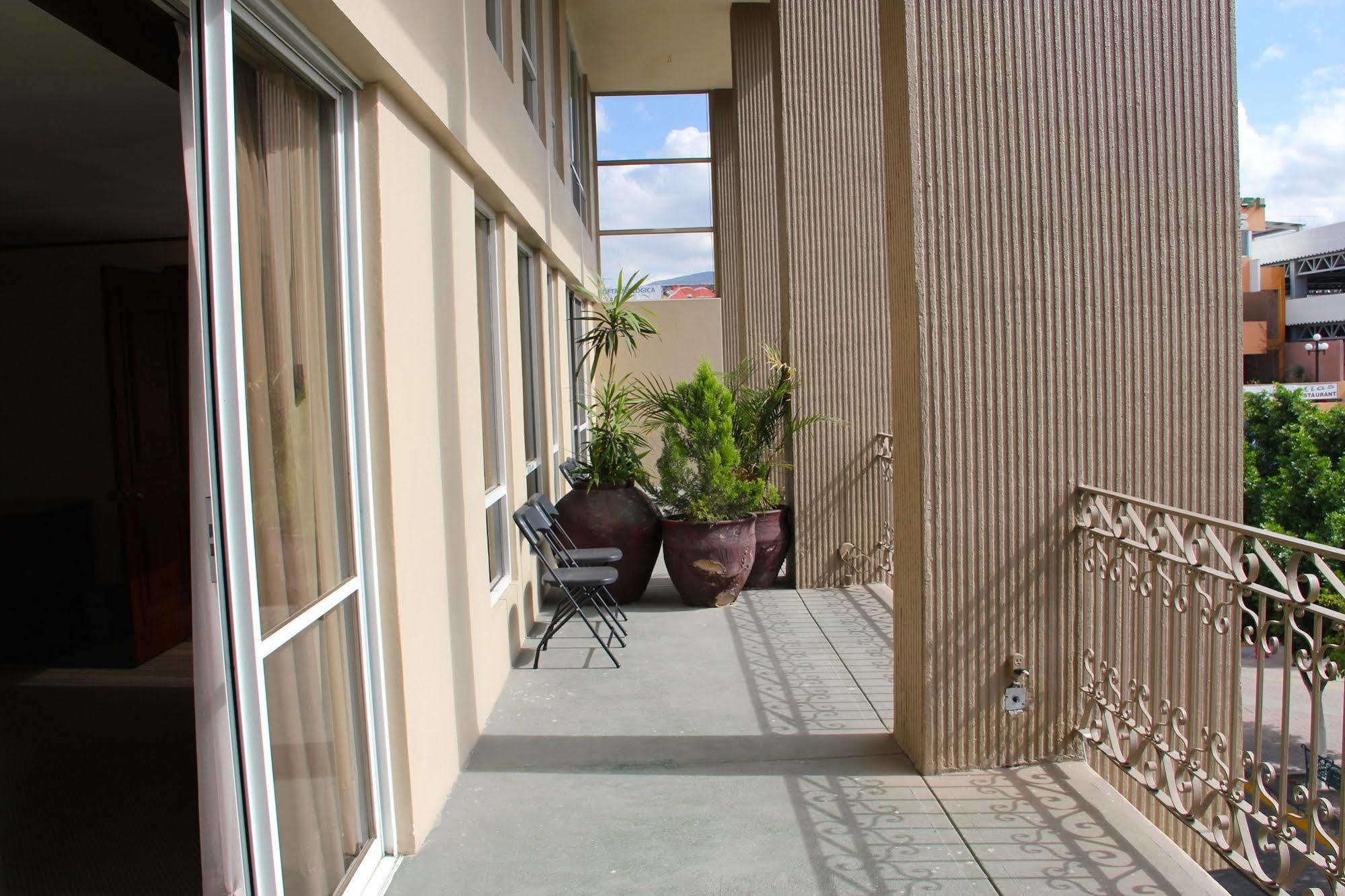 Hotel Tehuacan Plaza Екстер'єр фото